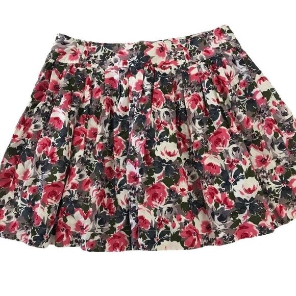 XXI Mini floral skater skirt - Picture 2 of 5